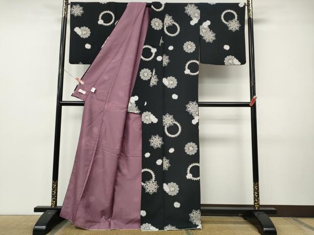 平和屋着物●松田聖子　SEIKOMATSUDA　小紋　絵皿舞花文　黒地　洗える着物　CABM9230ut