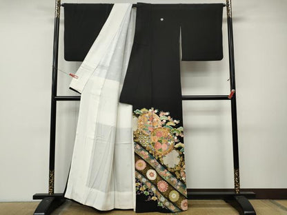 平和屋着物●京友禅の第一人者　松井青々　黒留袖　駒刺繍　絵皿草花文　金銀彩　正絹　逸品　CABM9342ut
