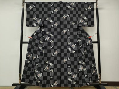 平和屋着物●上質な小紋　市松舞桜文　正絹　逸品　CABM9346ut