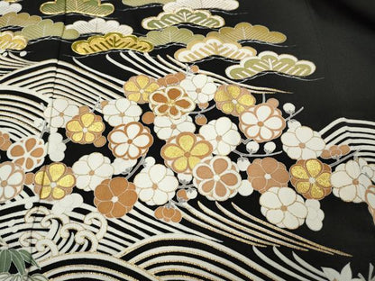 平和屋着物●創業460年・千總　黒留袖　駒刺繍　松竹梅　金彩　正絹　逸品　CABM9347ut