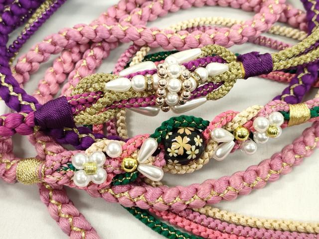 平和屋着物▼和装小物　帯締め２本セット　振袖用　飾り付き　パール　飾り玉　花　薄紅梅色　紫　金糸　未使用あり　逸品　CABN0958ju