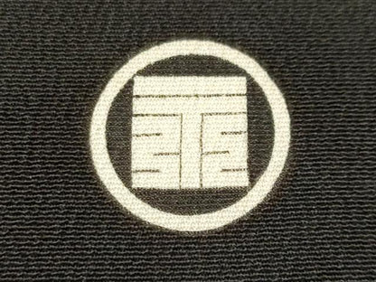 平和屋着物■豪華黒留袖　駒刺繍　孔雀菊文　金彩　正絹　逸品　CABN1209ev