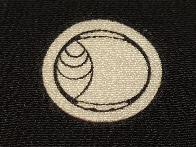 平和屋着物■豪華黒留袖　駒刺繍　天井飛鶴草花文　金彩　正絹　逸品　CABN1303ev