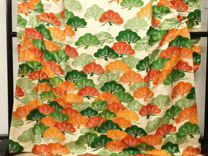 平和屋着物■豪華振袖　駒刺繍　松葉文　金彩　正絹　逸品　CABN1355ev