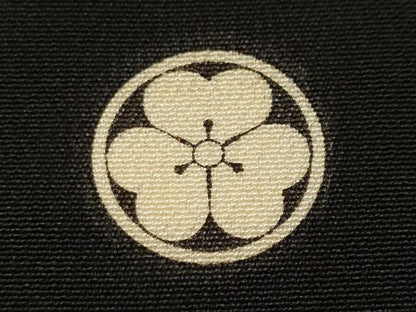 平和屋着物■豪華黒留袖　作家物　飛鶴松葉文　暈し染め　金彩　正絹　逸品　CABN1509ev