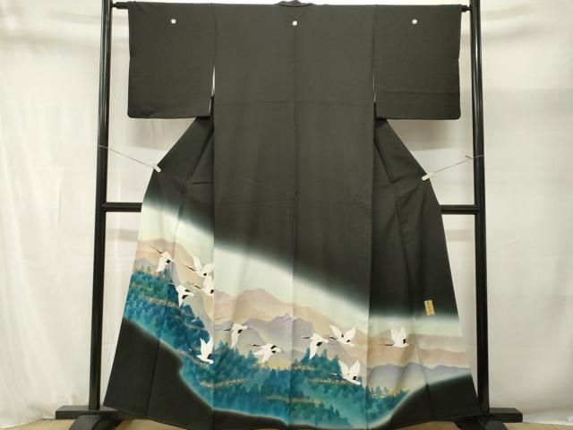 平和屋着物■豪華黒留袖　作家物　遠山樹林飛鶴紋　暈し染め　金彩　正絹　逸品　CABN1696ev