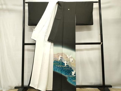 平和屋着物■豪華黒留袖　作家物　遠山樹林飛鶴紋　暈し染め　金彩　正絹　逸品　CABN1696ev