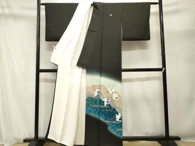 平和屋着物■豪華黒留袖　作家物　遠山樹林飛鶴紋　暈し染め　金彩　正絹　逸品　CABN1696ev