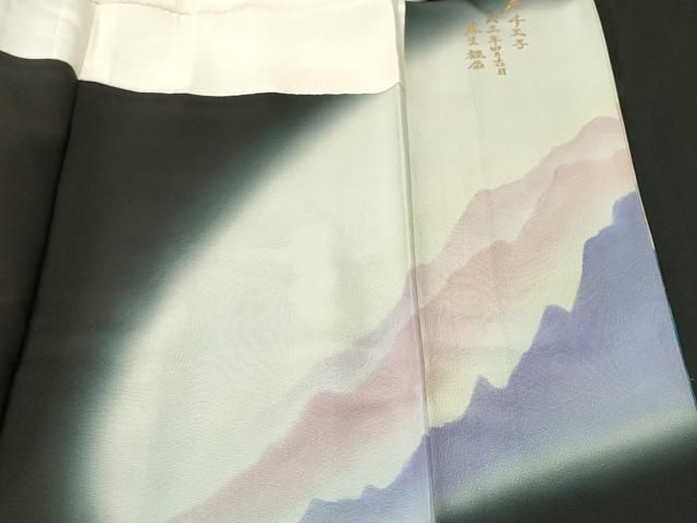 平和屋着物■豪華黒留袖　作家物　遠山樹林飛鶴紋　暈し染め　金彩　正絹　逸品　CABN1696ev