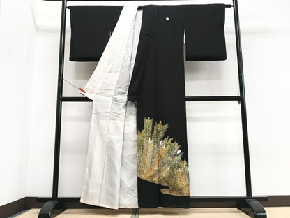 平和屋着物■豪華黒留袖　駒刺繍　枝松文　金彩　正絹　逸品　CABN2016xe