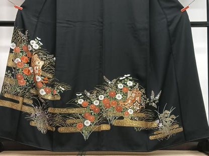 平和屋着物■豪華黒留袖　駒刺繍　御所車草花文　金彩　正絹　逸品　CABN2086xe