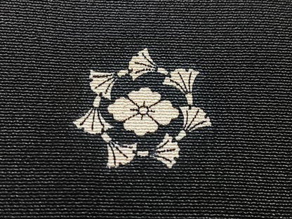 平和屋着物■豪華黒留袖　駒刺繍　地紙立波花文　暈し染め　金彩　正絹　逸品　CABN2143xe