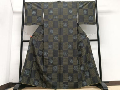 平和屋着物■本場染大島紬　舞花文　正絹　逸品　CABN2154xe