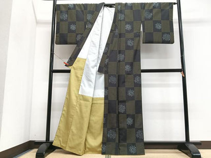 平和屋着物■本場染大島紬　舞花文　正絹　逸品　CABN2154xe