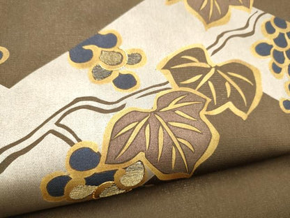 平和屋着物●太鼓柄袋帯　駒刺繍　葡萄蔦の葉文　金彩　金通し地　正絹　逸品　CABN2413hy