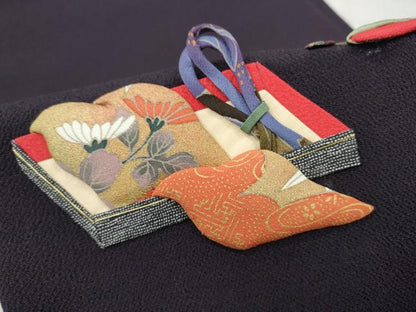 平和屋着物●太鼓柄袋帯　押絵　華浮遊　誰が袖文　鬼しぼ縮緬　共箱付き　正絹　逸品　CABN2606hy