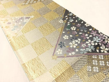 平和屋着物●西陣　熊井一雄作　六通柄袋帯　唐織　市松舞桜　金糸　証紙付き　上代48万　正絹　逸品　未使用　CABN2822vp