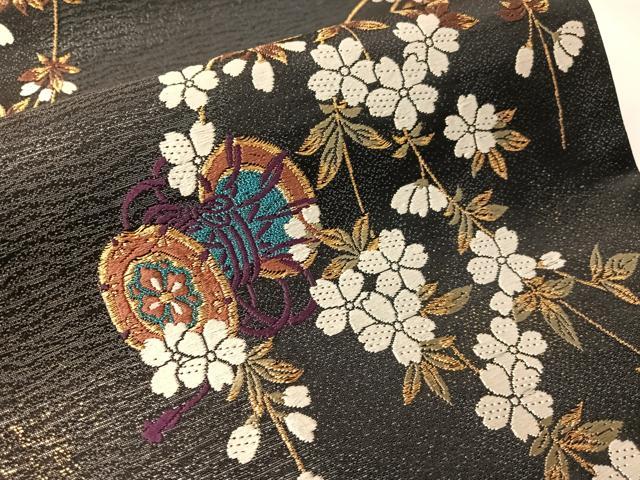平和屋着物●染色作家　草野一騎　六通柄袋帯　唐織　枝垂れ桜楽器文　黒地　金糸　正絹　逸品　CABN3010vp
