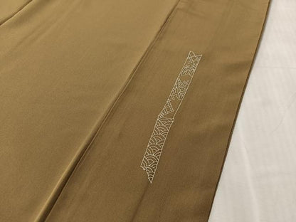 平和屋着物●訪問着　松竹梅竹並び　鬼しぼ縮緬　鶯茶色　正絹　逸品　CABN3172vp
