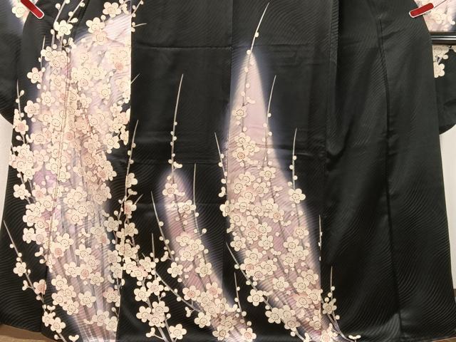 平和屋着物●豪華振袖　槍梅　暈し染め　黒地　金彩　やまと誂製　正絹　逸品　CABN3177vp