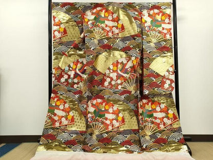 平和屋本店●色打掛　お引きずり　和装　婚礼　結婚式　花嫁　神社挙式　唐織　扇面鳳凰立波文　金銀糸　逸品　CABN3536ze
