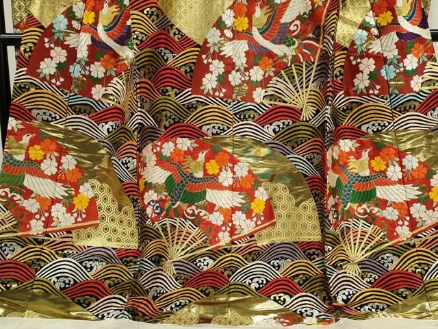 平和屋本店●色打掛　お引きずり　和装　婚礼　結婚式　花嫁　神社挙式　唐織　扇面鳳凰立波文　金銀糸　逸品　CABN3536ze