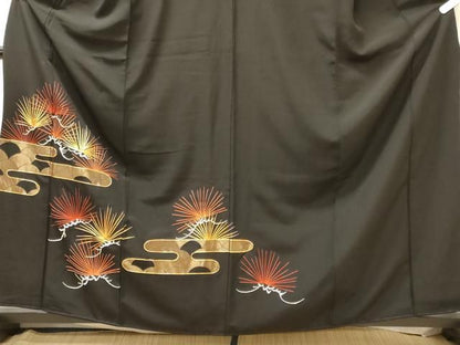 平和屋着物■豪華黒留袖　駒刺繍　松葉文　金糸　正絹　逸品　CABN4514oy