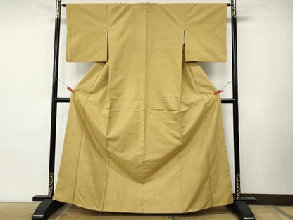 平和屋着物●結城紬　色無地　芥子色　松坂屋扱い　正絹　逸品　未使用　CABN4852ut