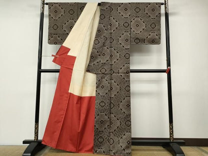 平和屋着物●本場大島紬　龍郷絣　菱花文　正絹　逸品　CABN4857ut