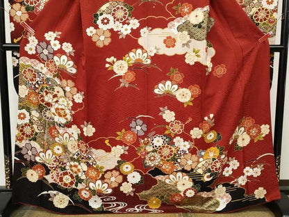 平和屋着物●豪華振袖　駒刺繍　雲重ね鼓花文　金彩　正絹　逸品　CABN5008ut
