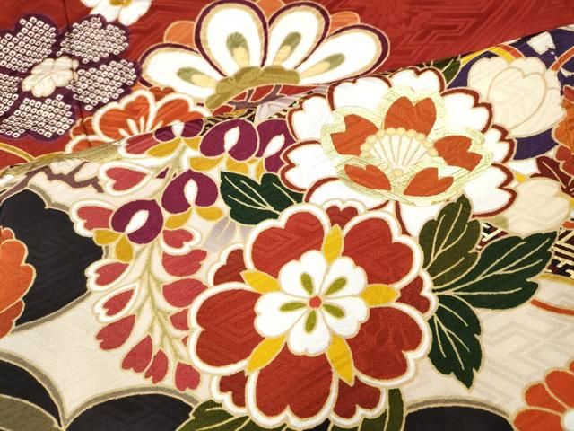 平和屋着物●豪華振袖　駒刺繍　雲重ね鼓花文　金彩　正絹　逸品　CABN5008ut