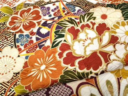 平和屋着物●豪華振袖　駒刺繍　雲重ね鼓花文　金彩　正絹　逸品　CABN5008ut