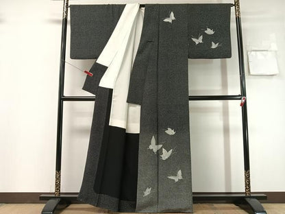 平和屋着物●訪問着　作家物　舞蝶文　黒地　銀彩　正絹　逸品　CABN6061vp