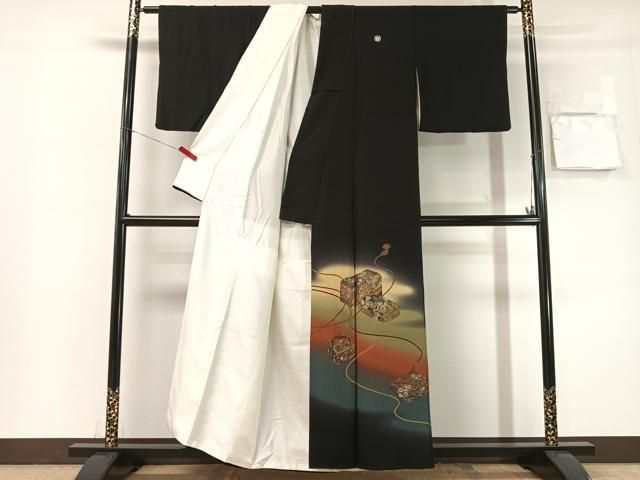 平和屋着物●越後染印傳　根津青宗　黒留袖　文箱花文　暈し染め　金彩　正絹　逸品　CABN6062vp