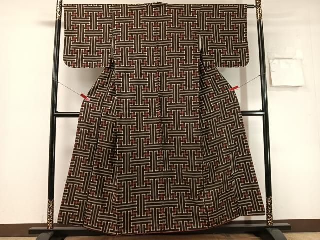 平和屋着物●本場大島紬　龍郷絣　秋名バラ　正絹　逸品　CABN6084vp