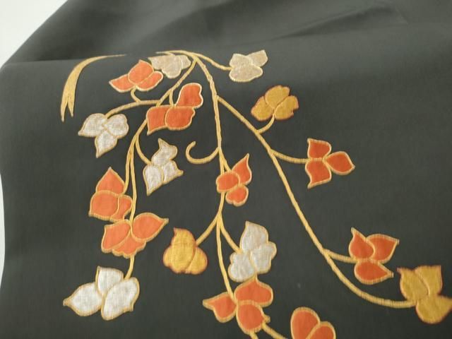 平和屋着物●塩瀬　九寸名古屋帯　総刺繍　駒刺繍　枝葉文　黒地　金糸　正絹　逸品　CABN8328hy