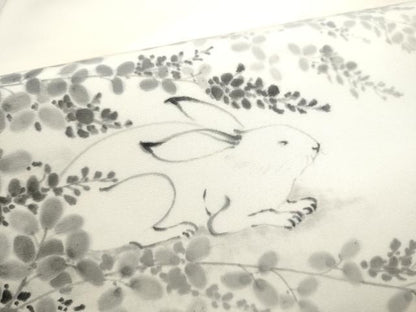 平和屋着物●塩瀬　九寸名古屋帯　手描き　兎　枝葉文　正絹　逸品　CABN8386hy