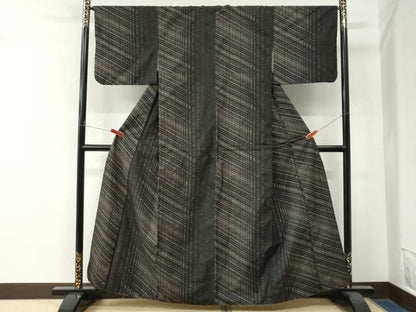 平和屋着物●本場大島紬　7マルキ　霞文　正絹　逸品　CABO0065yc