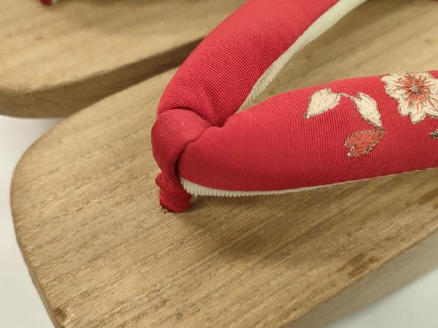 平和屋本店●和装小物　ぽっくり下駄　こっぽり・おこぼ下駄　総刺繍　うさぎ草花文　金糸　逸品　CXAA0682s6