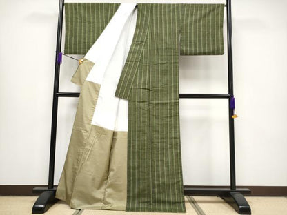 平和屋本店●極上 日本工芸会正会員 伝統工芸士 鈴木苧紡庵 重要無形文化財 紬 間道 反端付き 逸品 CYAA1322s5