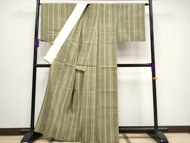 平和屋本店▽極上 本場結城紬 重要無形文化財 単衣 100亀甲 間道 灰汁色地 逸品 CYAA1512s5