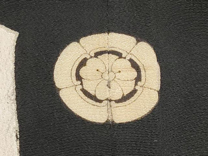 平和屋本店●極上 アンティーク 大正ロマン 振袖 駒刺繍 亀甲鏡裏文 黒地 金彩 逸品 CYAA1583s5