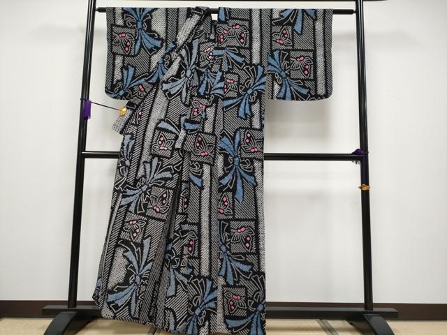 平和屋本店■極上　夏物　浴衣　有松鳴海絞り　束ね熨斗舞蝶文　黒地　綿　逸品　CYAA1611s5
