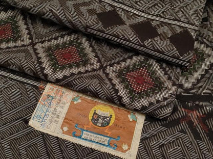 平和屋本店■希少　本場大島紬　龍郷絣　山田工場謹製　証紙付き　逸品　未使用　CYAA1869s5