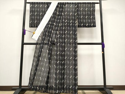 平和屋本店■極上　夏物　本場琉球絣　夏琉球　黒地　逸品　CYAA1888s5