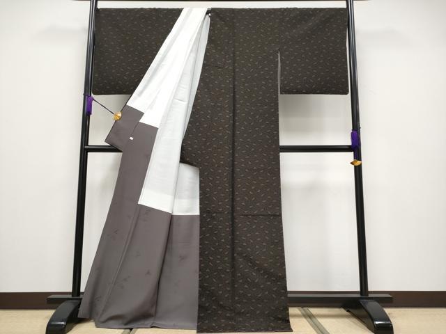 平和屋本店●極上 お召 跳兎 黒地 逸品 CYAA2042s5