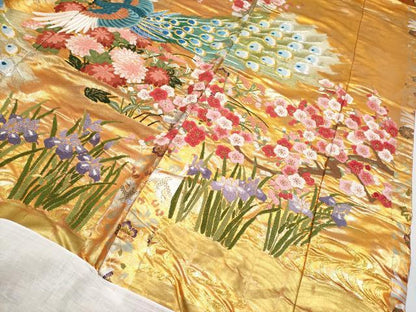 平和屋本店■極上　中国三大刺繍　相良刺繍　駒刺繍　色打掛 和装 婚礼 結婚式 花嫁 神社挙式　唐織　孔雀草花文　金糸　逸品　CYAA2220s5
