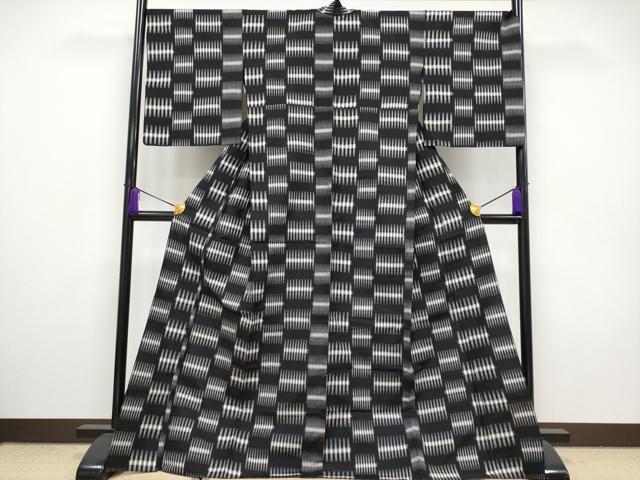 平和屋本店▽極上 紬 単衣 格子柄 黒地 逸品 CYAA2342s5