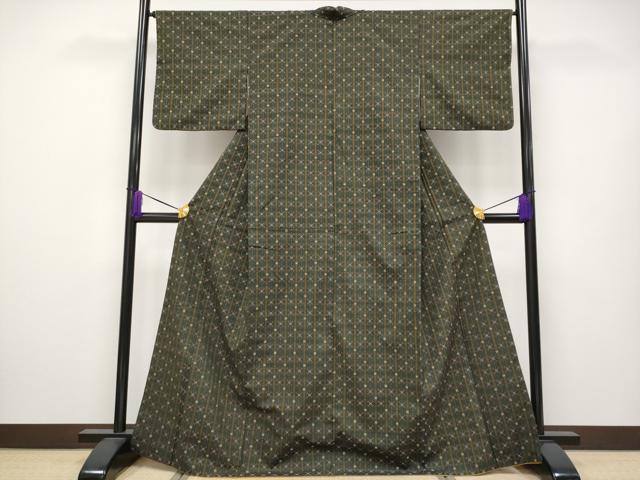 平和屋本店■極上　本場琉球　読谷山花織　紬地　草木染　知花トミ作　黒緑色地　証紙付き　逸品　CYAA2368s5