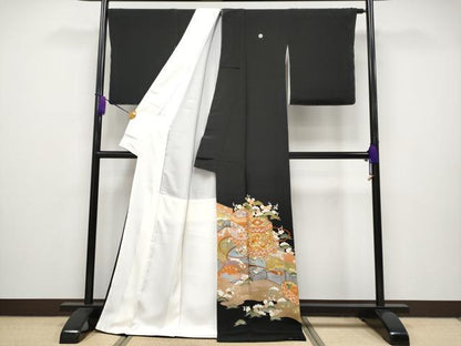 平和屋本店■極上　創業460年・千總　黒留袖　駒刺繍　貝桶宝尽くし吉祥文　金彩　松坂屋扱い　逸品　CYAA2503s5
